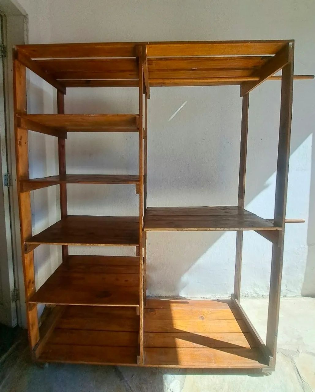 Arara roupeiro