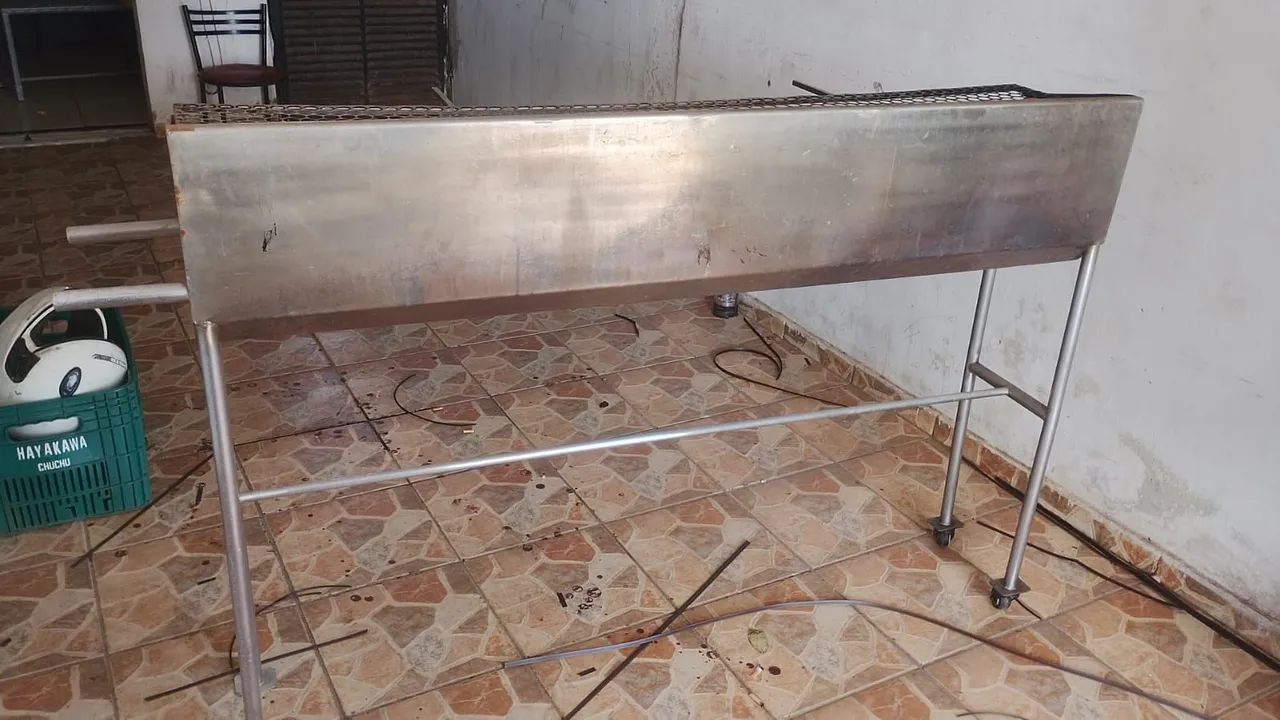 Churrasqueira toda em inox com duas grades  - Foto 2