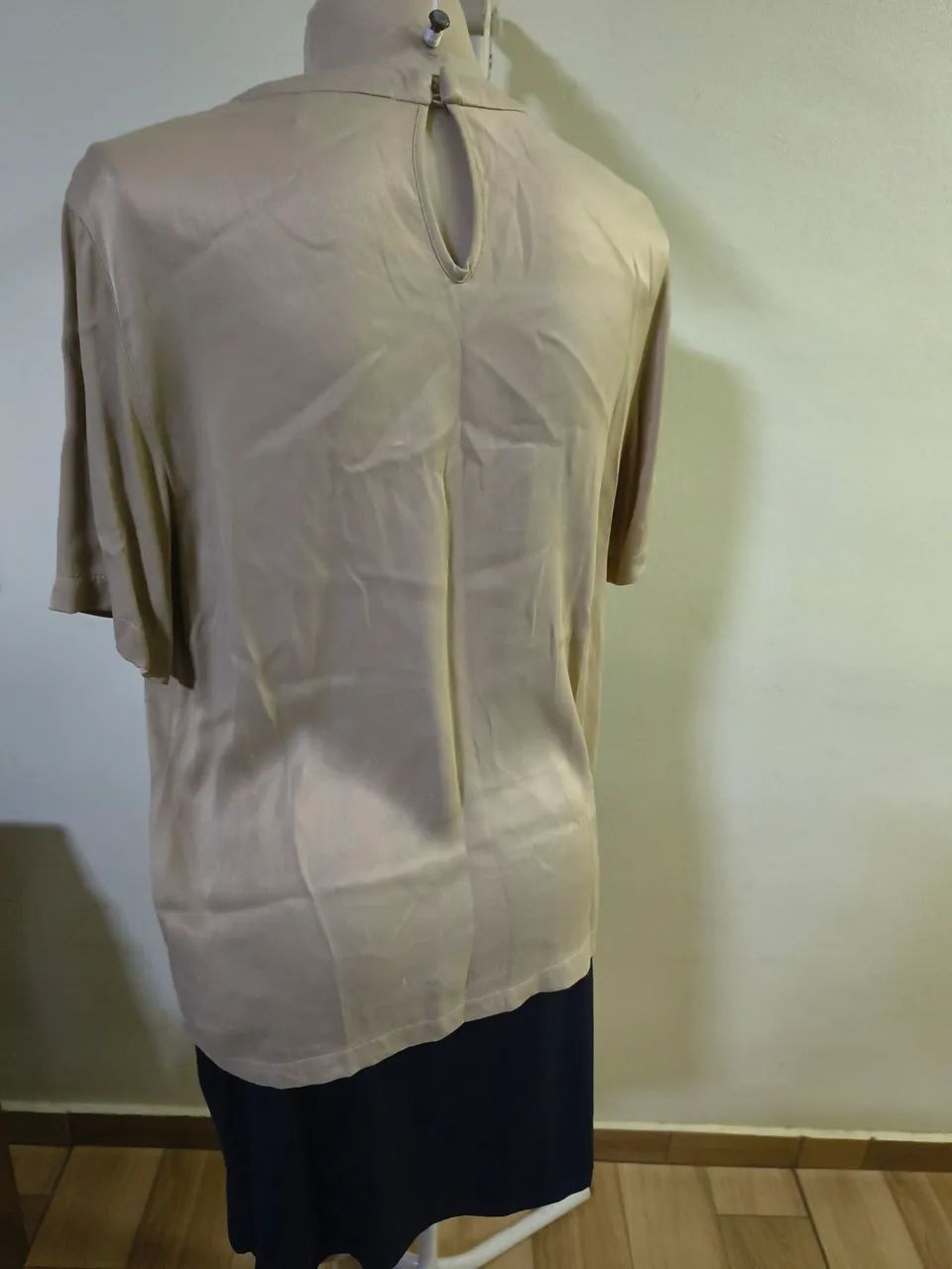 Blusa Iorane Feminina Bege  - Foto 2