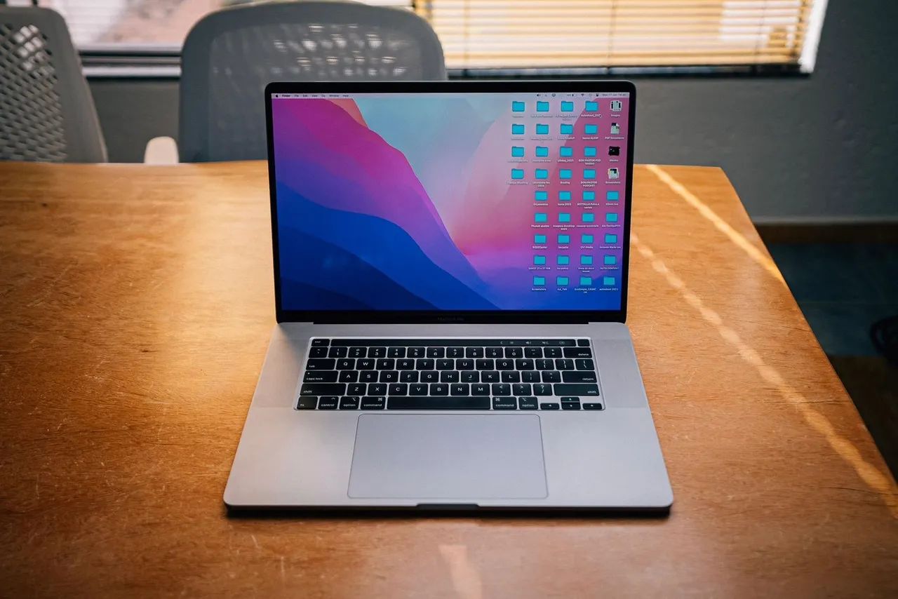 macbook pro 16-inch 2019 intel core i9 - trocar placa - Notebooks