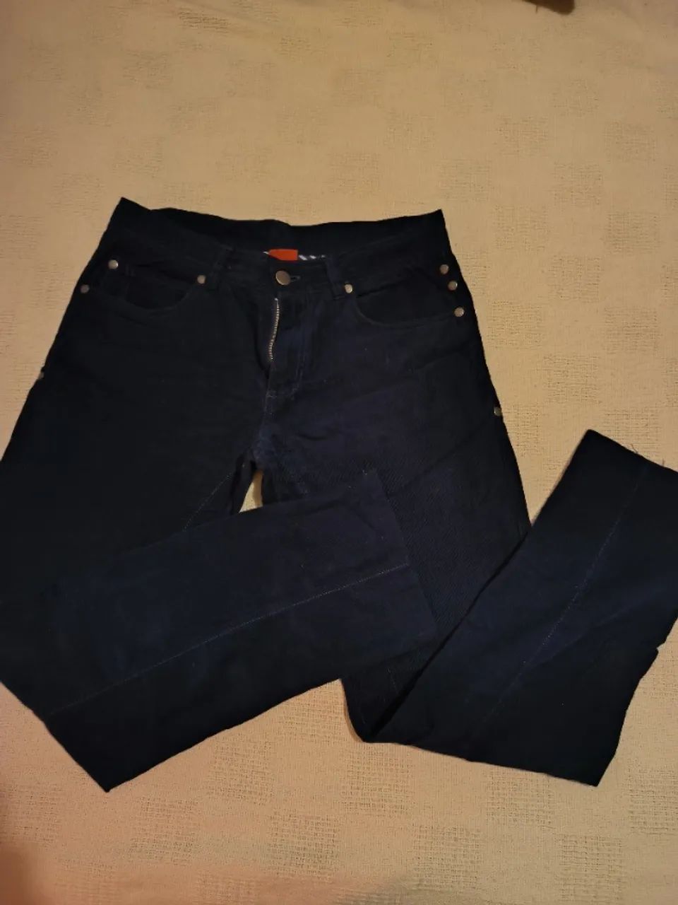 calça de veludo cotelê azul marinho 34