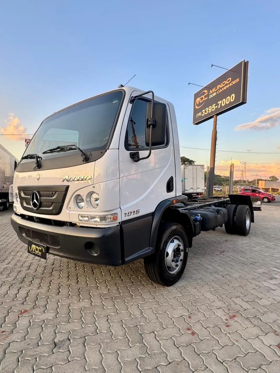 Accelo 1016 4X2 2020