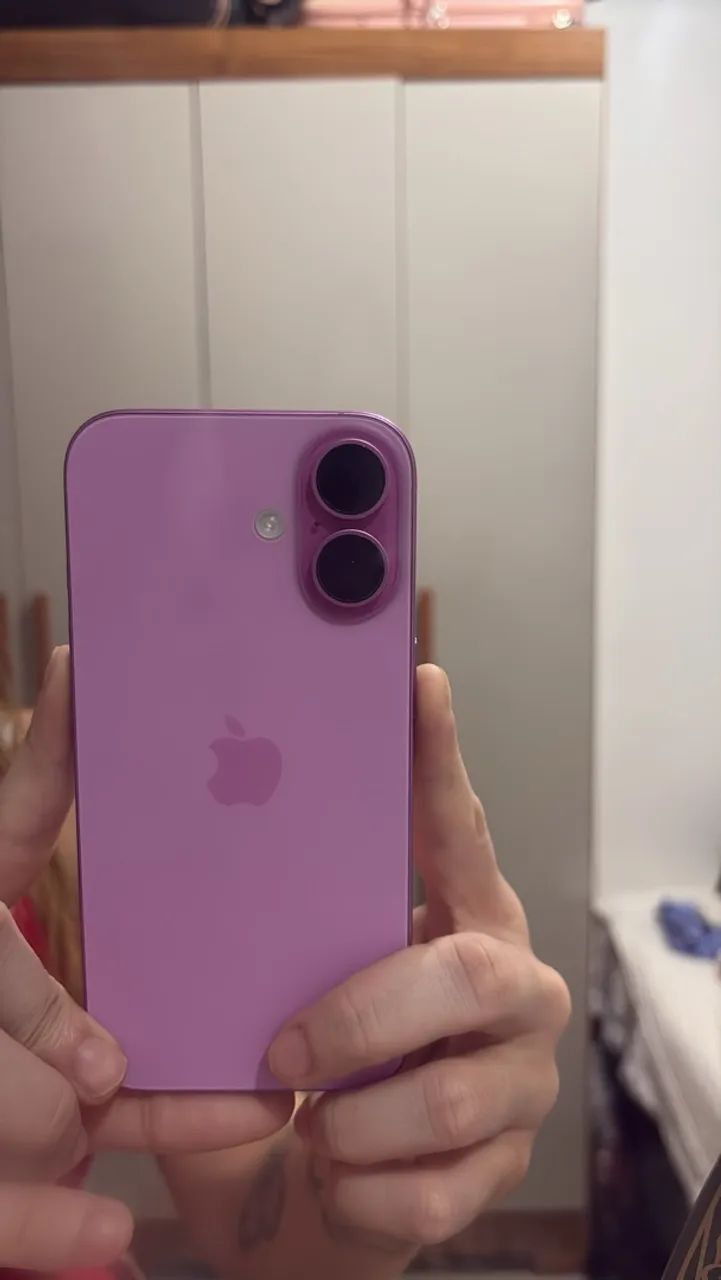iPhone 16 