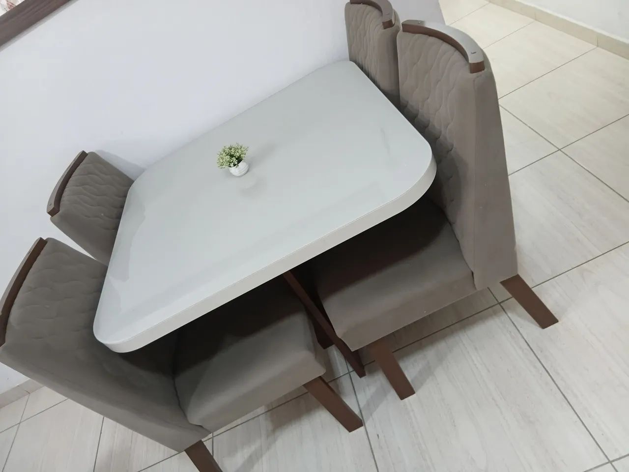 Mesa vidro 4 com cadeiras - Foto 2