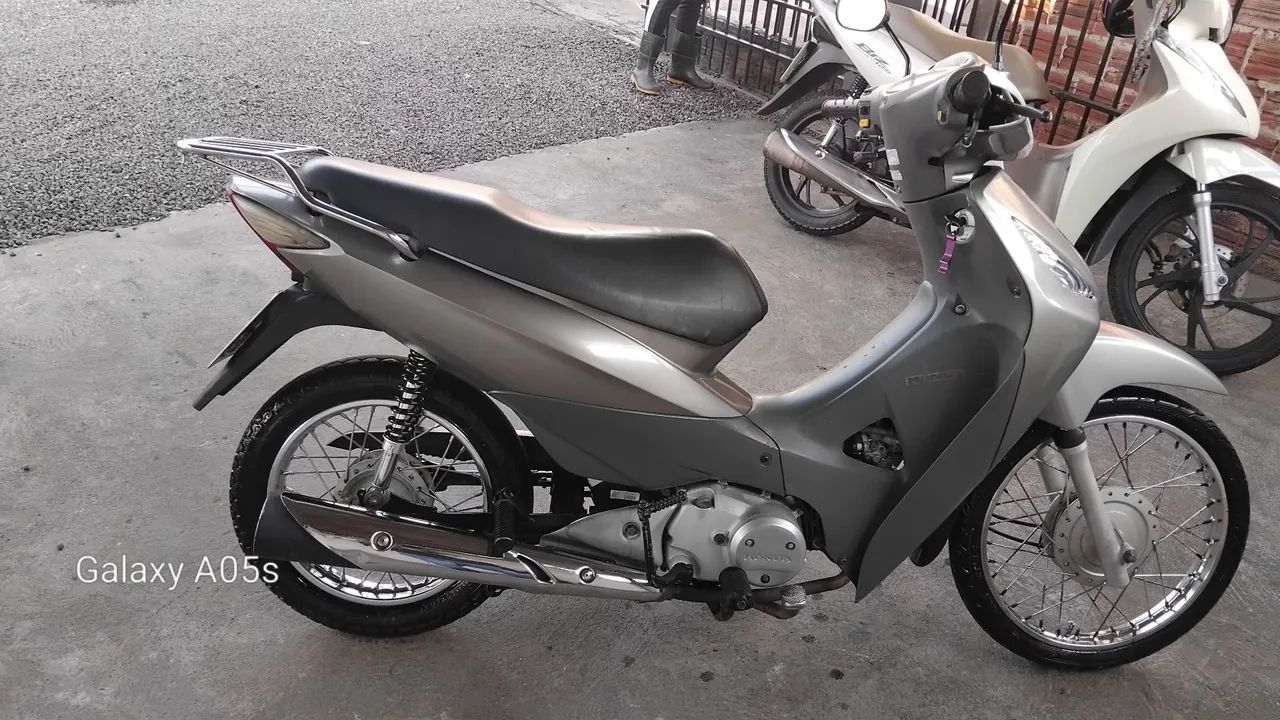 Vendo troco biz 125 2008 com partida elétrica  - Foto 2