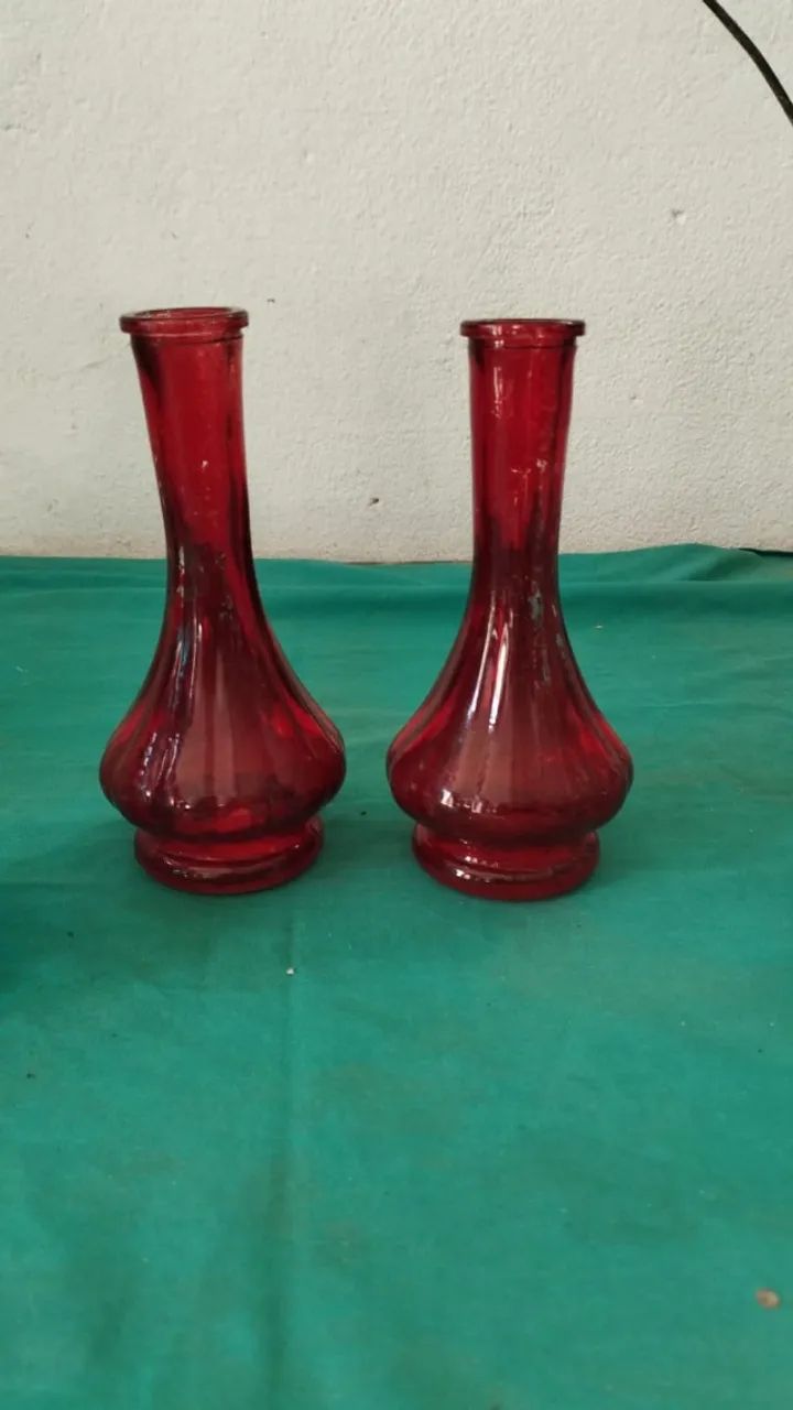 Antigo conjunto de garrafas retrôs, galheteiro e licoreiras - Foto 3