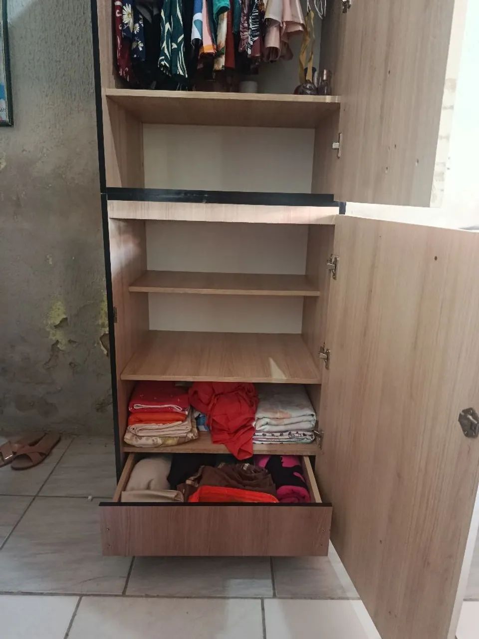 MINI GUARDA ROUPA DE QUARTO - Foto 4