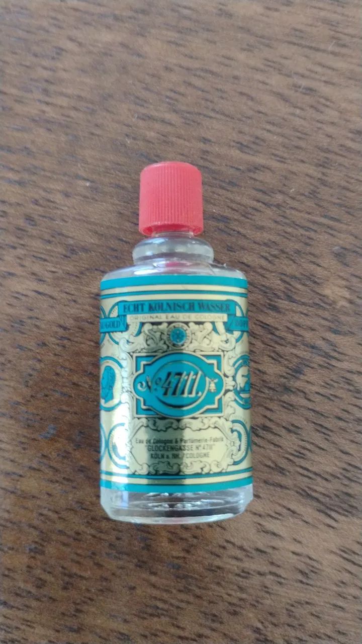 Miniatura perfumes importados excelente estado - Foto 3