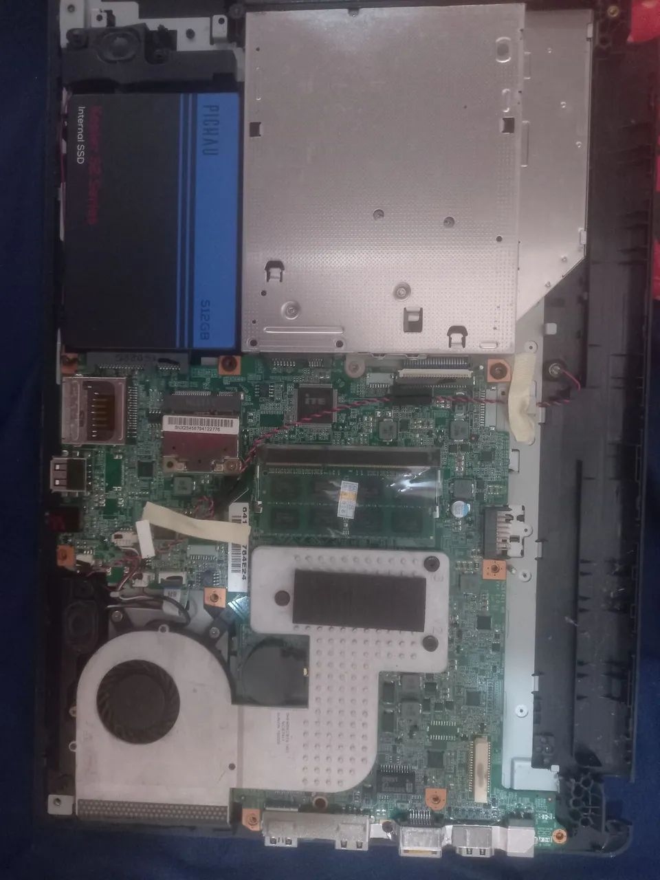 Carcaça de notebook(sem tela)modelo CCE