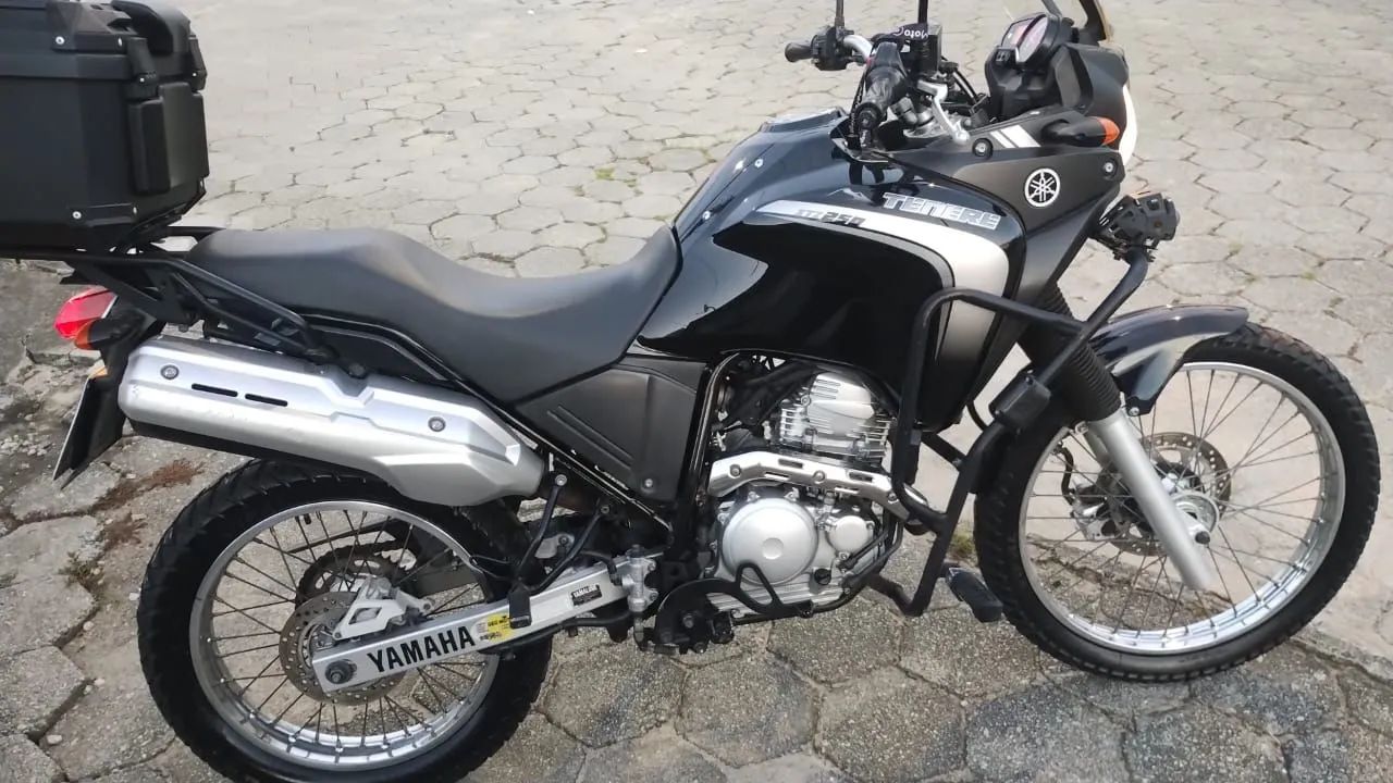 Vendo TENERE 250 " em ótimo estado"