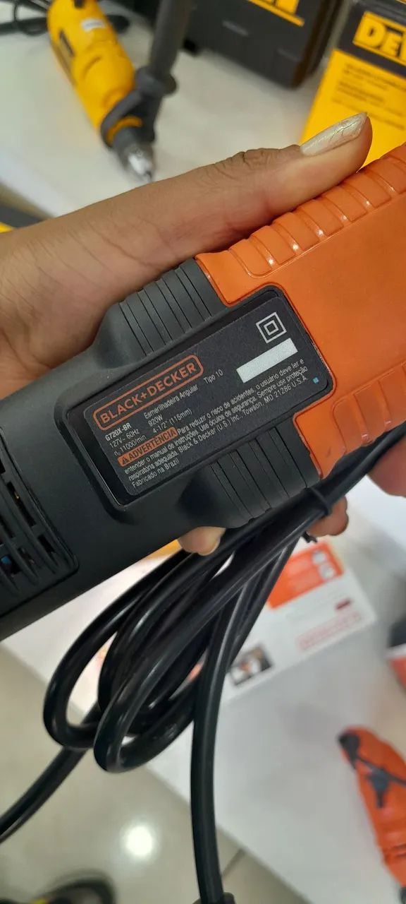 Esmerilhadeira Angular Black+Decker - Foto 2