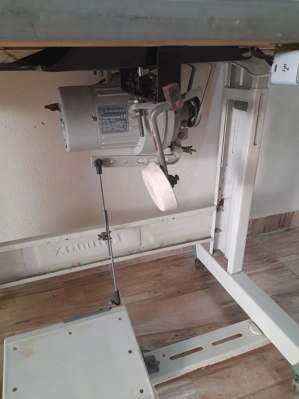 Maquina de costura industrial, reta e zig gaz . Valor 1.900 - Foto 3
