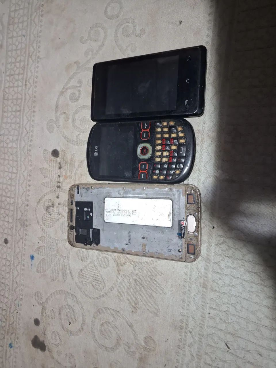Lote com 3 celulares  para retirada de peças  - Foto 2