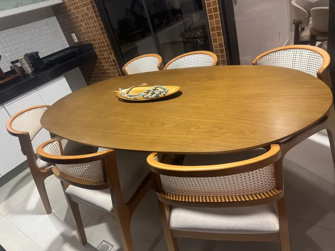 Mesa de madeira da Jacauna com 6 cadeiras  - Foto 3