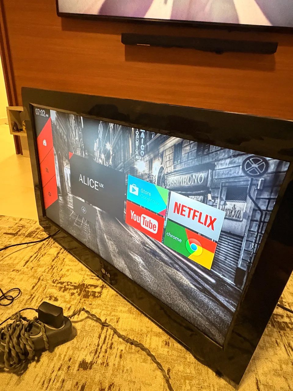 Leia= TV LCD LG sem pés e controle , no estado NÃO É SMART - Foto 3