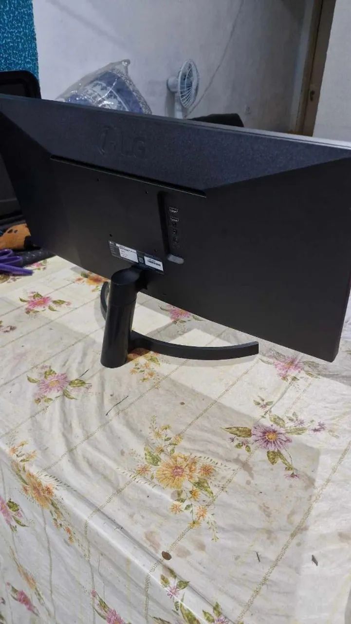 Monitor LG UltraWide 29PL excelente estado e funcionando perfeitamente  - Foto 2