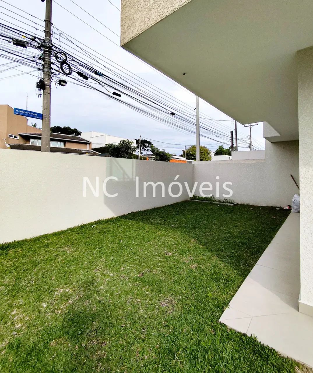 Linda casa com amplo quintal e terraço!!! - Foto 3