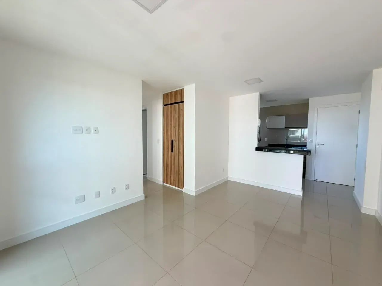 Apartamento no Guararapes de 70 m², com 2 quartos, 2 vagas e voltado para Nascente. - Foto 4