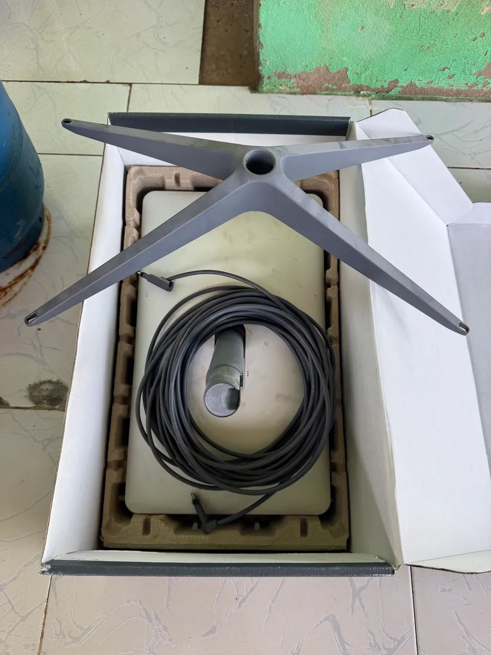 Antena Starlink sem o roteador 