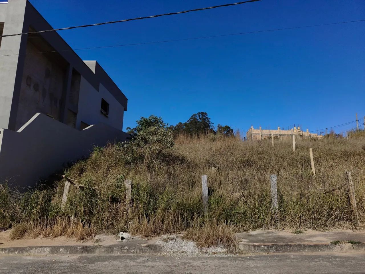 Lote bairro Tiradentes em Conselheiro Lafaiete 