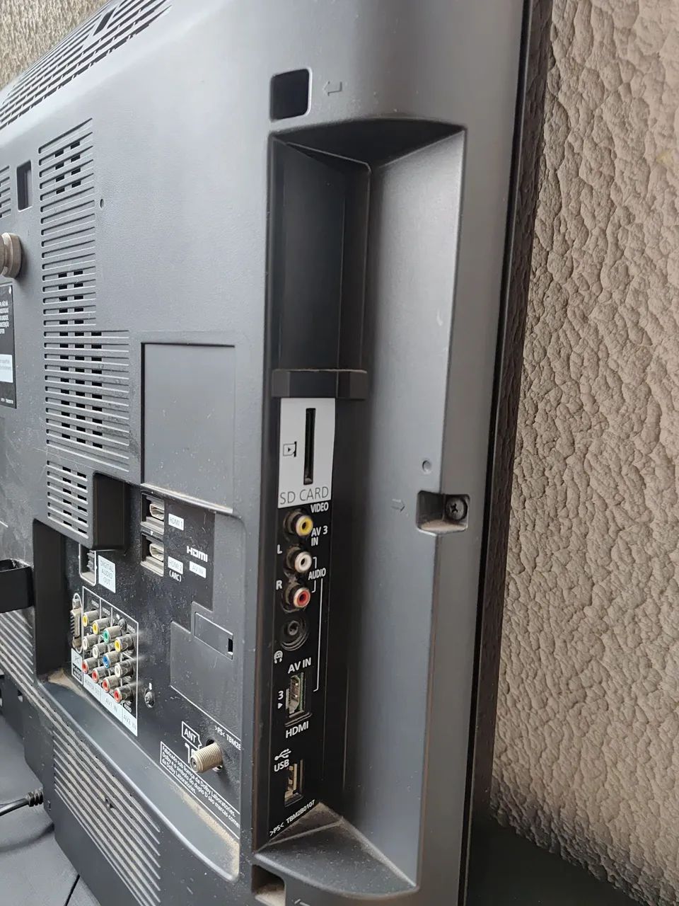 Tv Panasonic Viera 32 polegadas, Obs HDMI não funciona, para conectar algo usar entrada AV