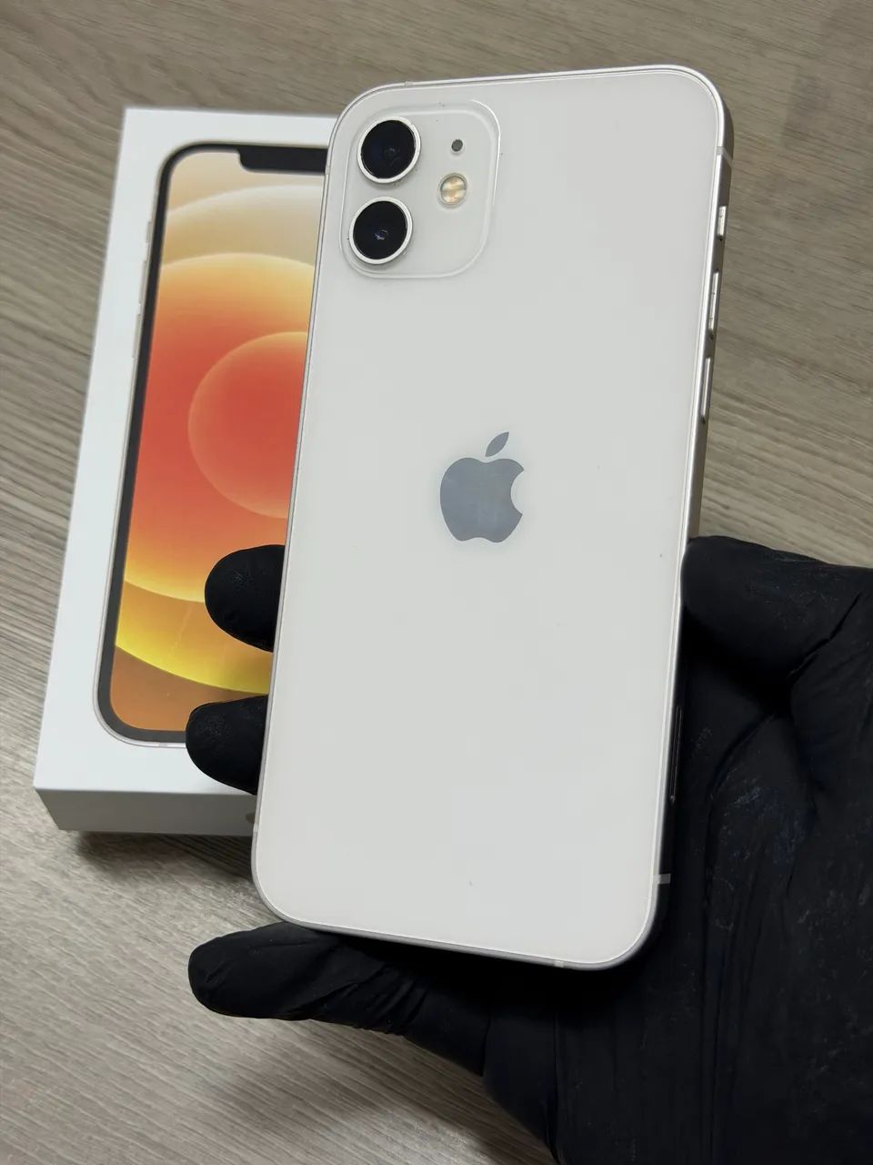 iPhone 12 - 64GB (Branco) 