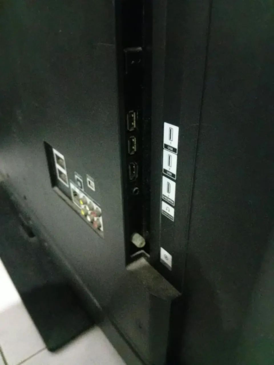 Televisão AOC com defeito  - Foto 4