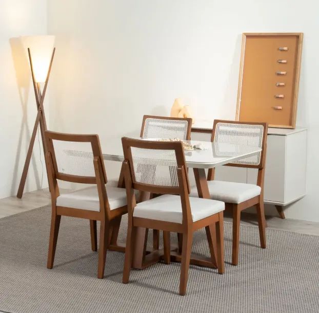 Mesa de jantar 4 cadeiras
