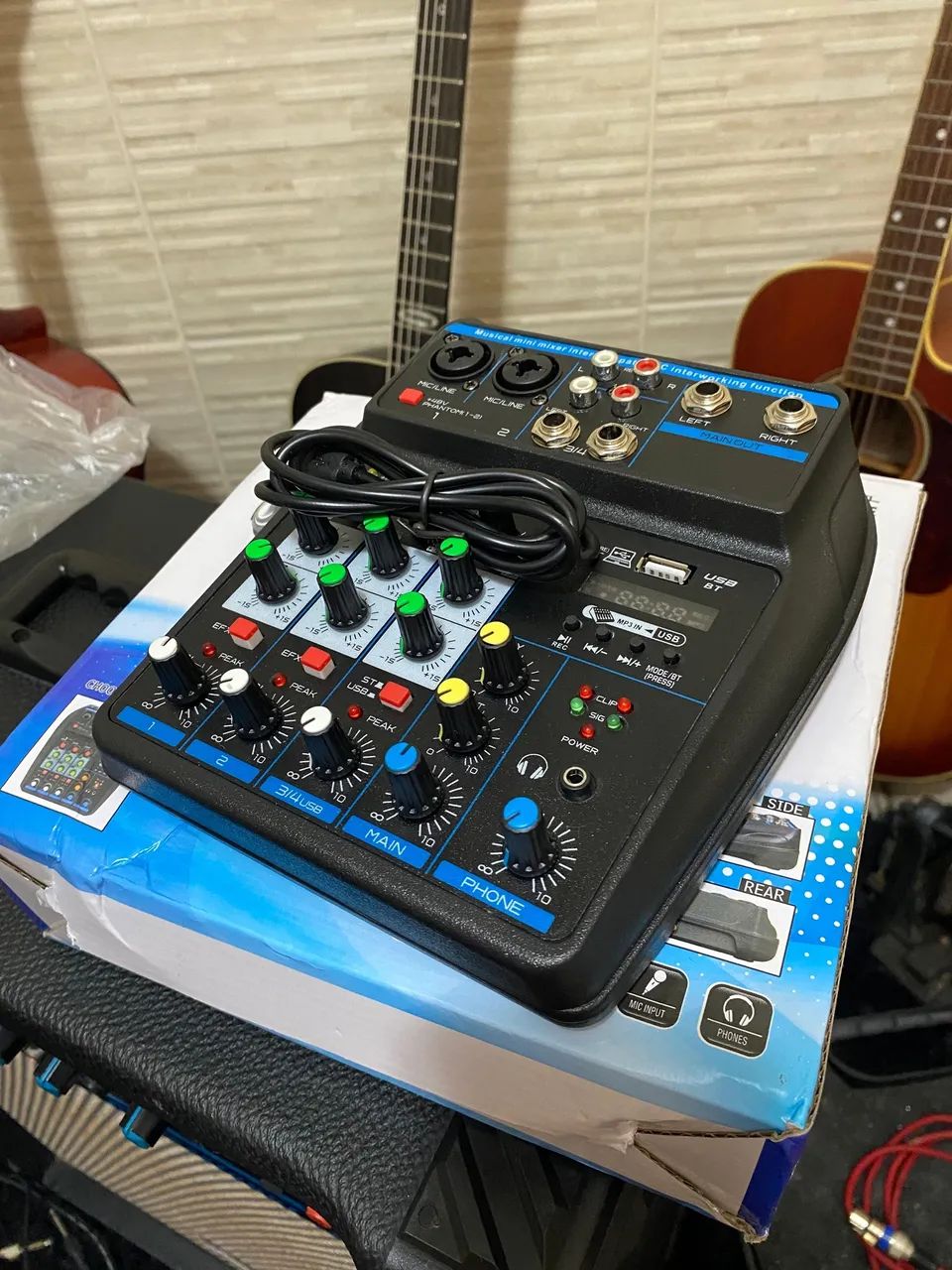 Mesa de som 4 canais Mixing Console  - Foto 3
