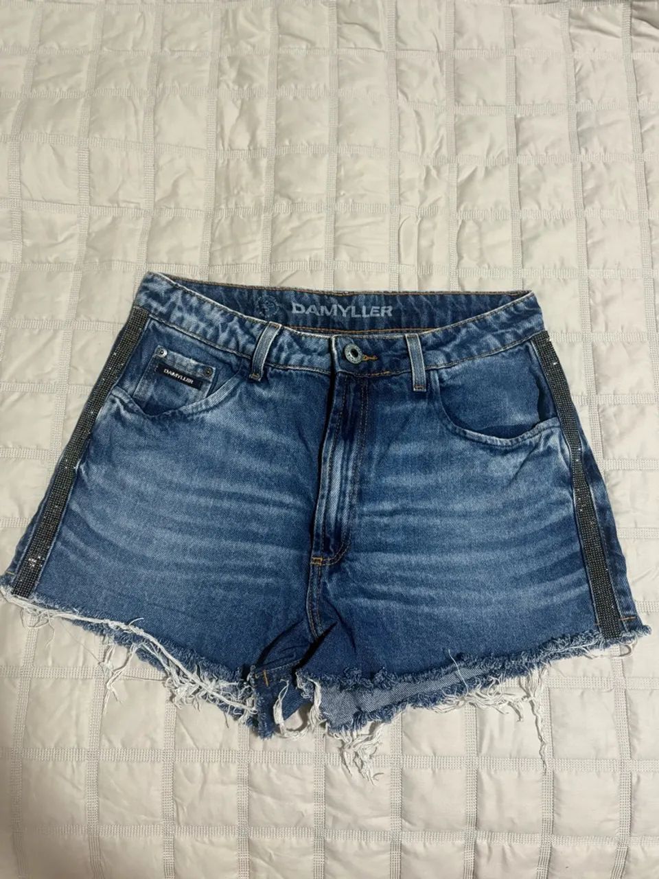 Short jeans