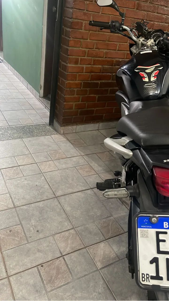 Cb 300  - Foto 2