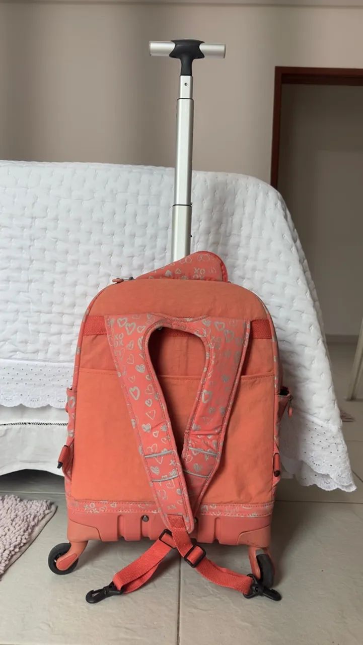 Mochila Kipling Original com Rodinhas - Bom Estado - Foto 5