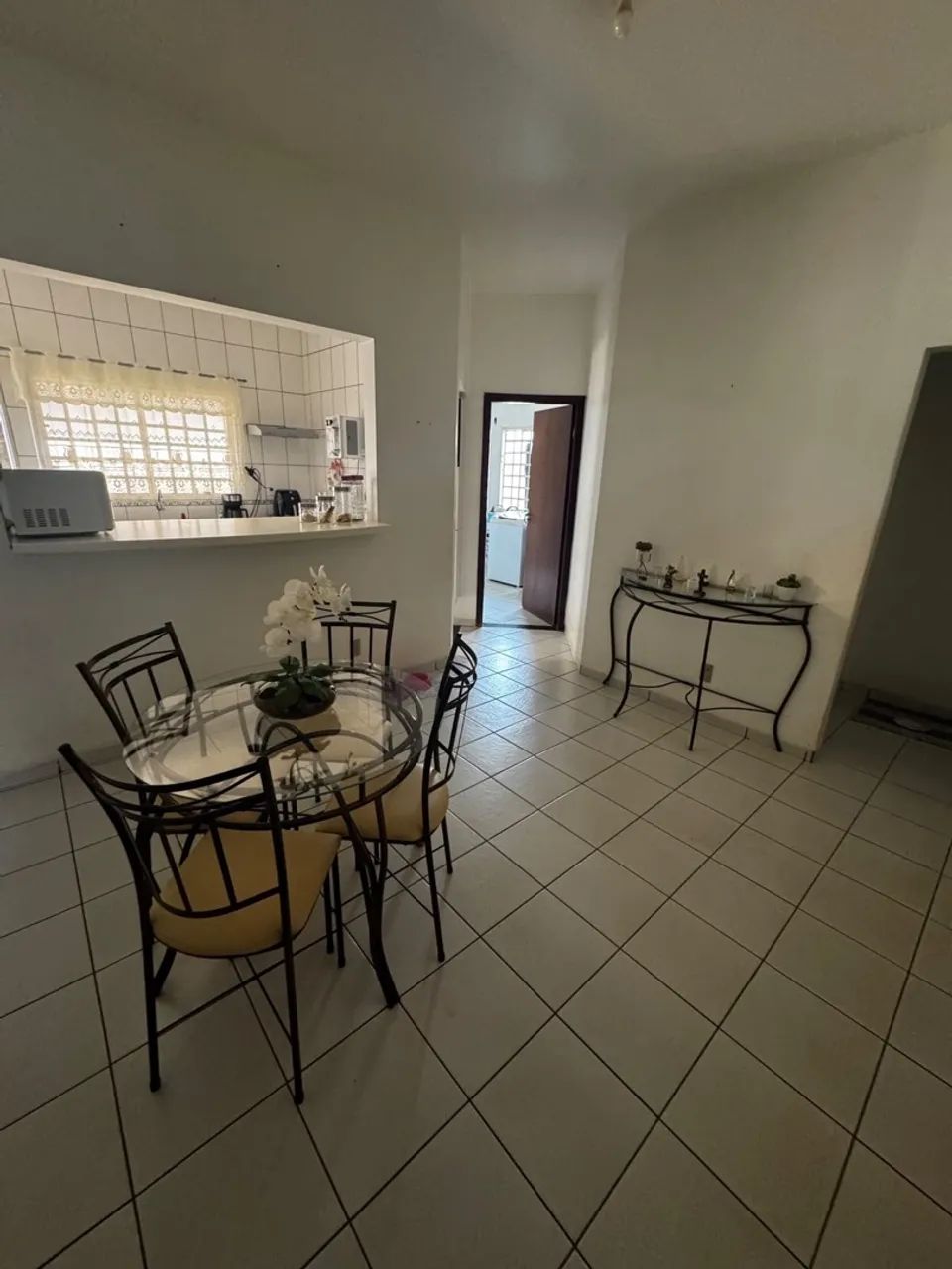 Vendo casa de 3/4 na 704 sul 