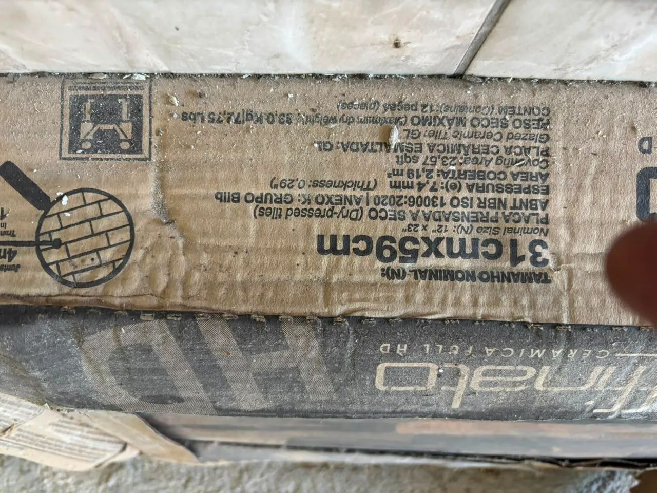 5 caixas de Pisos fileto marrom  - Foto 5