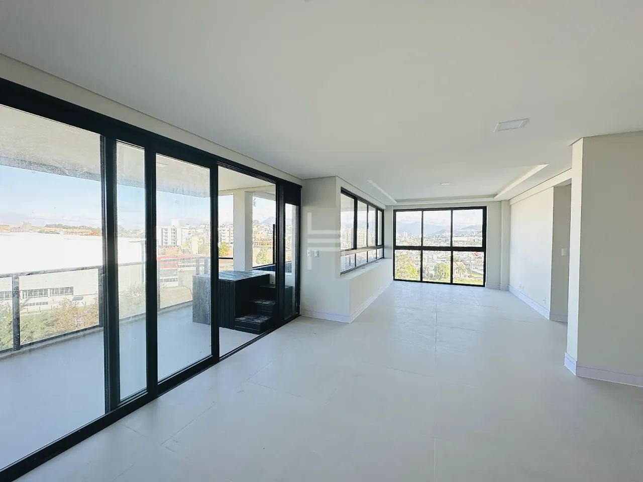 Apartamento com 157m², 3 dormitórios com suíte na Pedra Branca