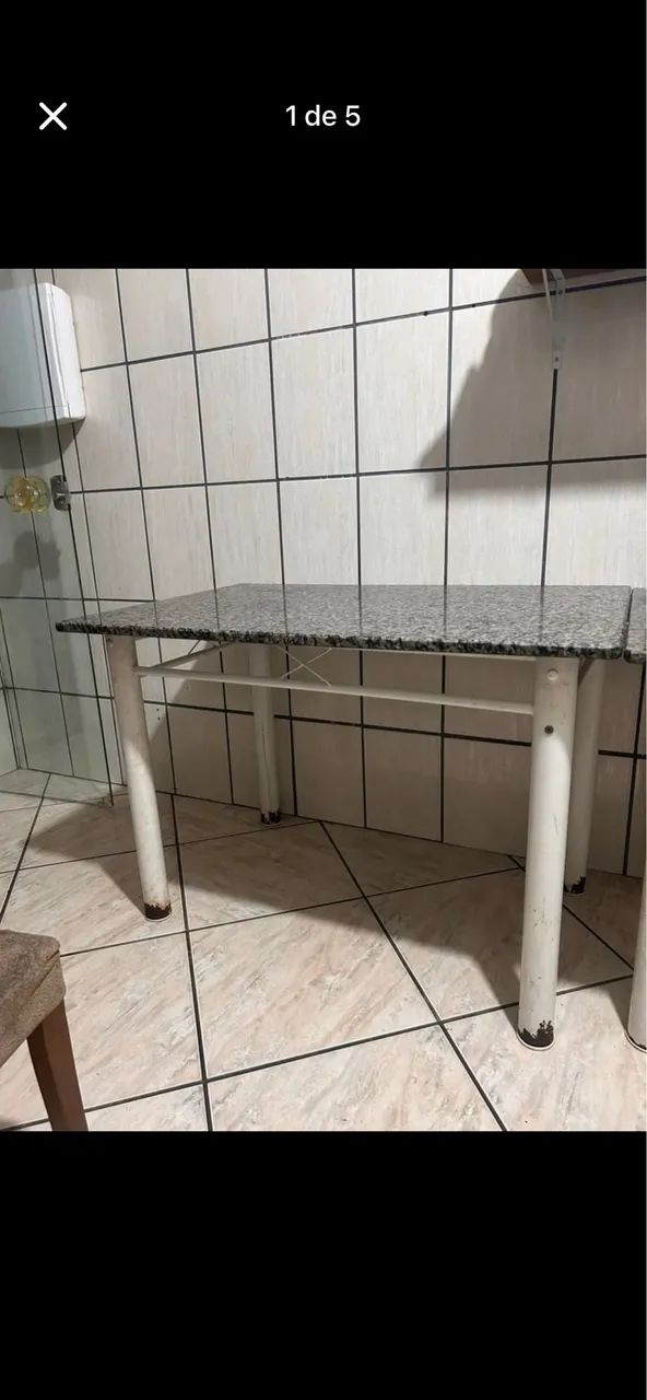 Mesa granito c estrutura de ferro