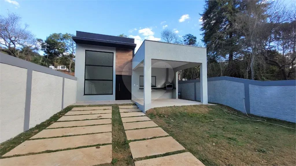 Imóvel para venda possui 135 metros quadrados com 3 quartos - Foto 2