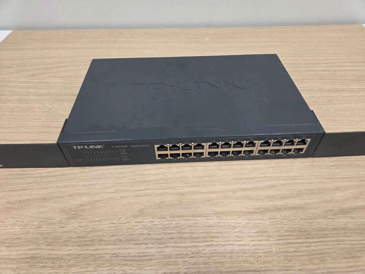 Switch TP-Link TL-SG1024D 24 portas 