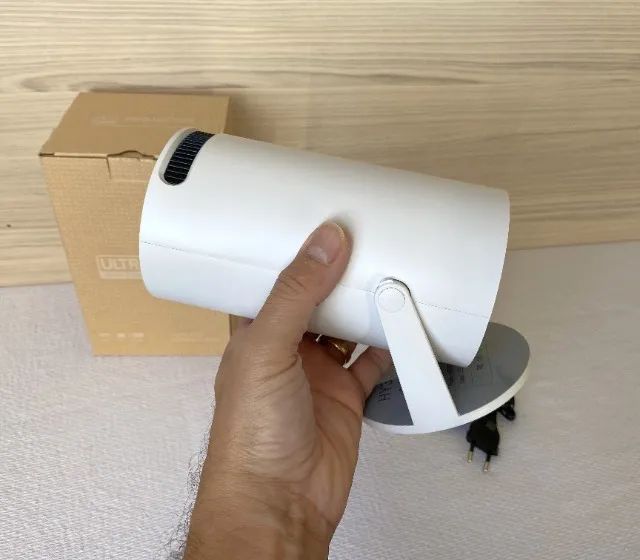 Projetor Pro HD de 40 a 150 Polegadas (NOVO)  - Foto 3