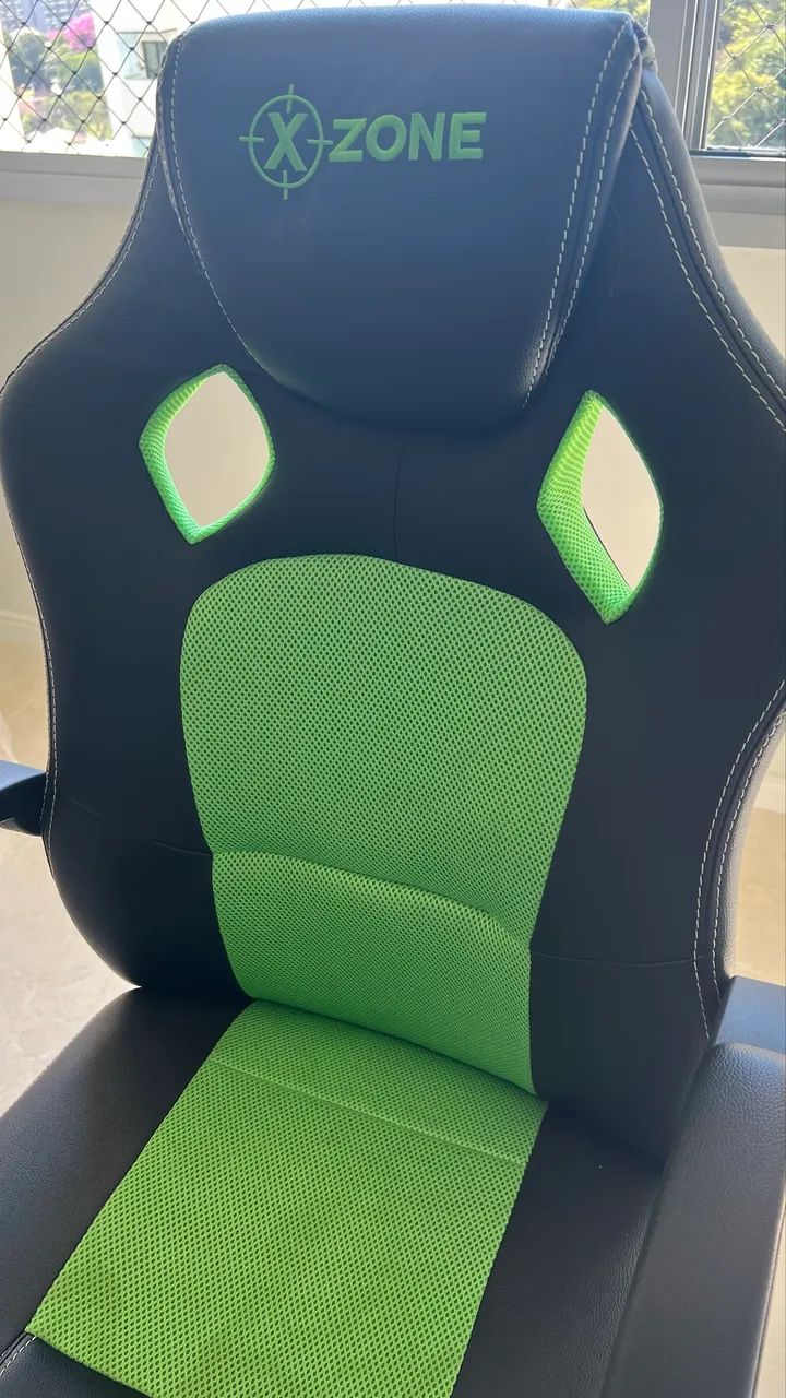 Cadeira gamer Xzone preta e verde - Foto 2