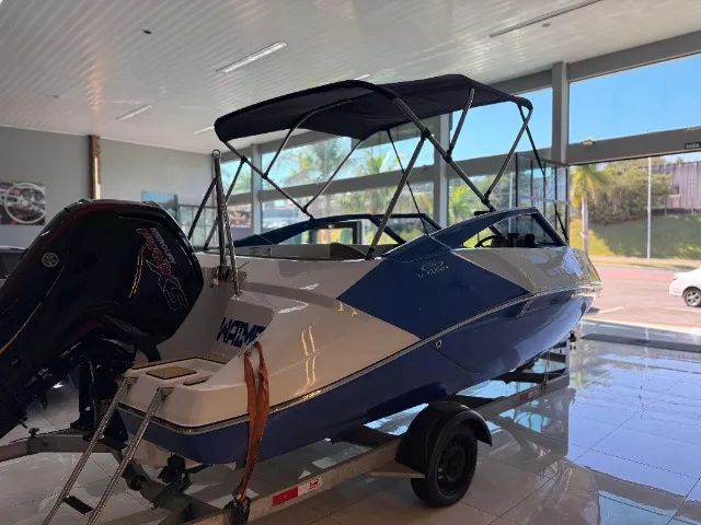 Lancha LF Yachts Conquest 180  2025 - Foto 3