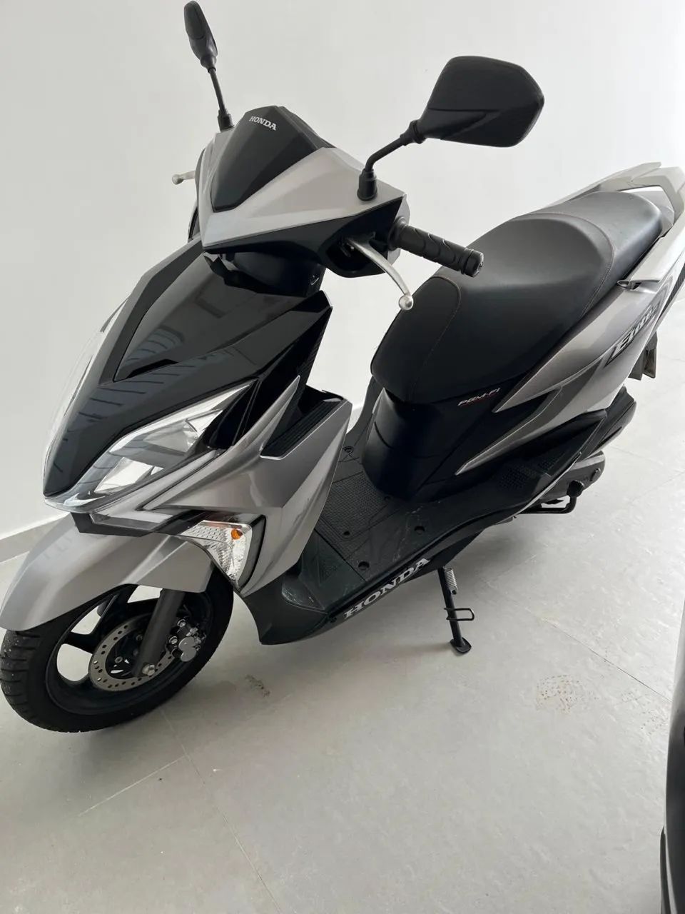VENDO HONDA ELITE PRATA - Foto 2