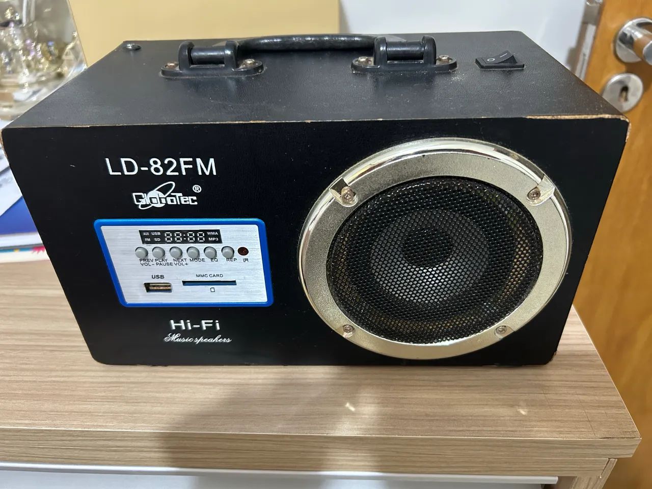 Caixa de Som com Amplificador