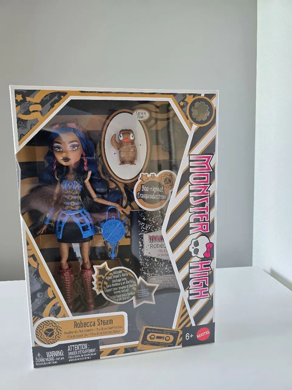 Boneca monster High REBECCS