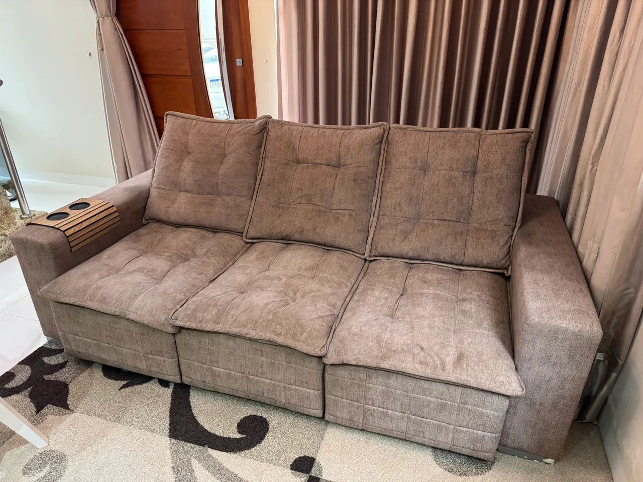 Sofá 3 lugares super confortável  - Foto 4