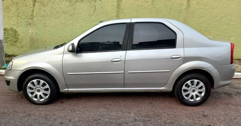 Renault Logan Expression Hi-flex 1.6 8V 4P 2011 - Foto 4