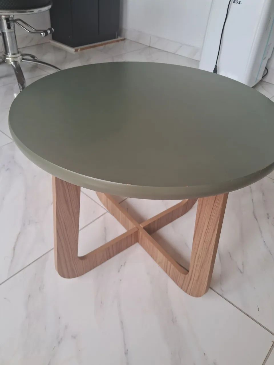 Mesa de Centro Redonda Moderna . Parcela no cartão  - Foto 2