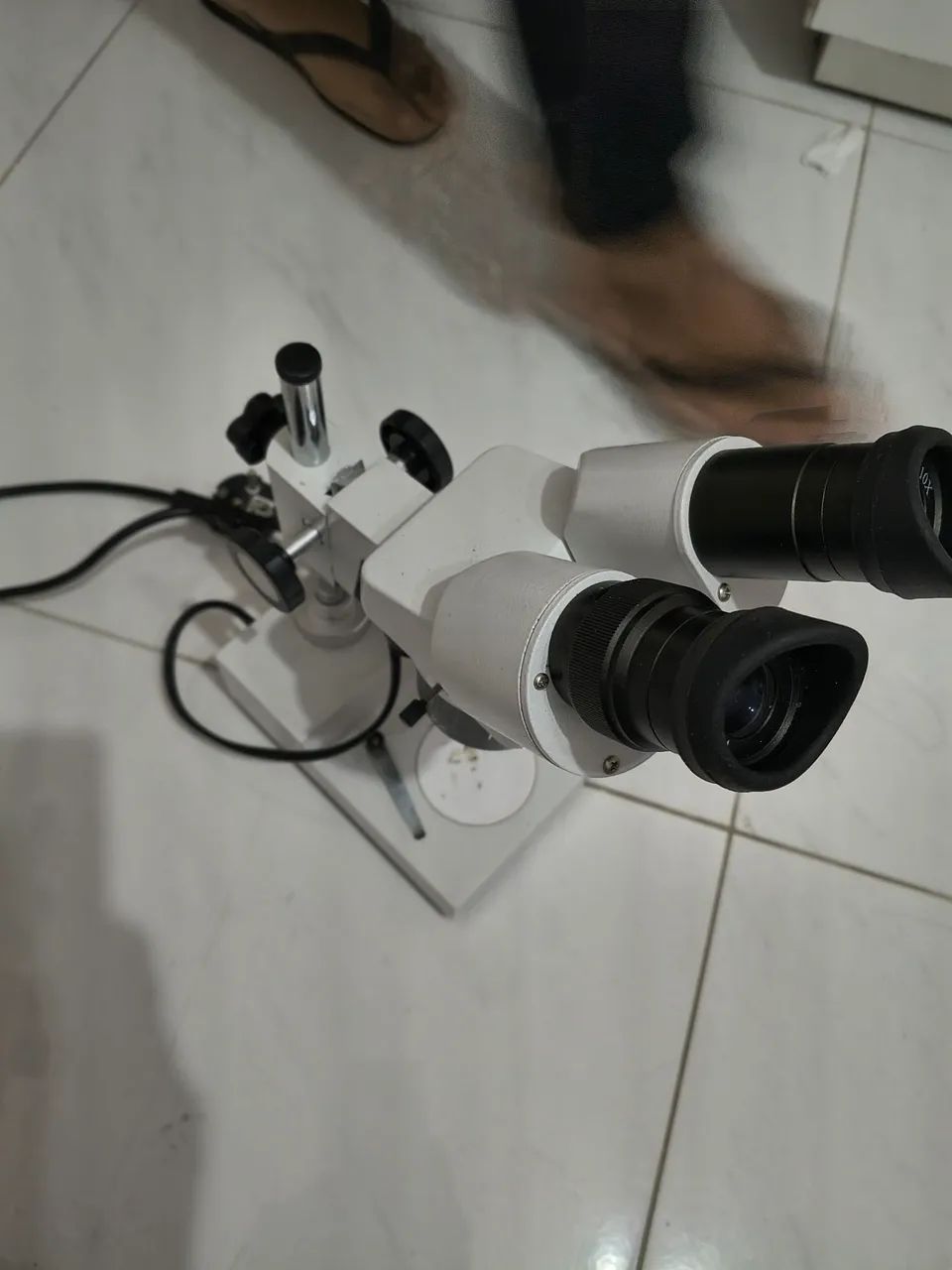 Microscópio binocular Ak10 - Foto 2