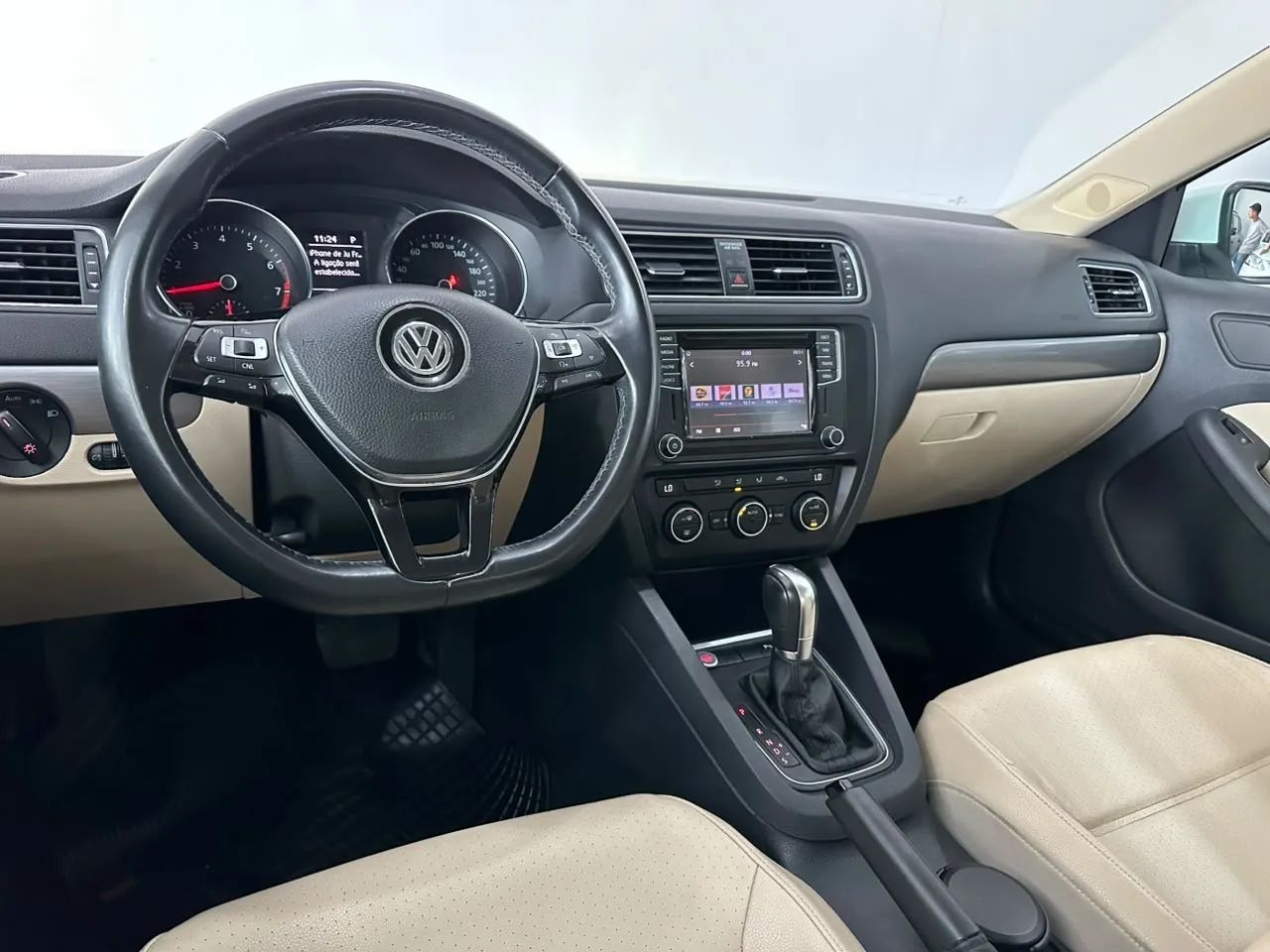 Volkswagen Jetta JETTA Comfortline 1.4 TSI 16V 4p Aut. 2017
