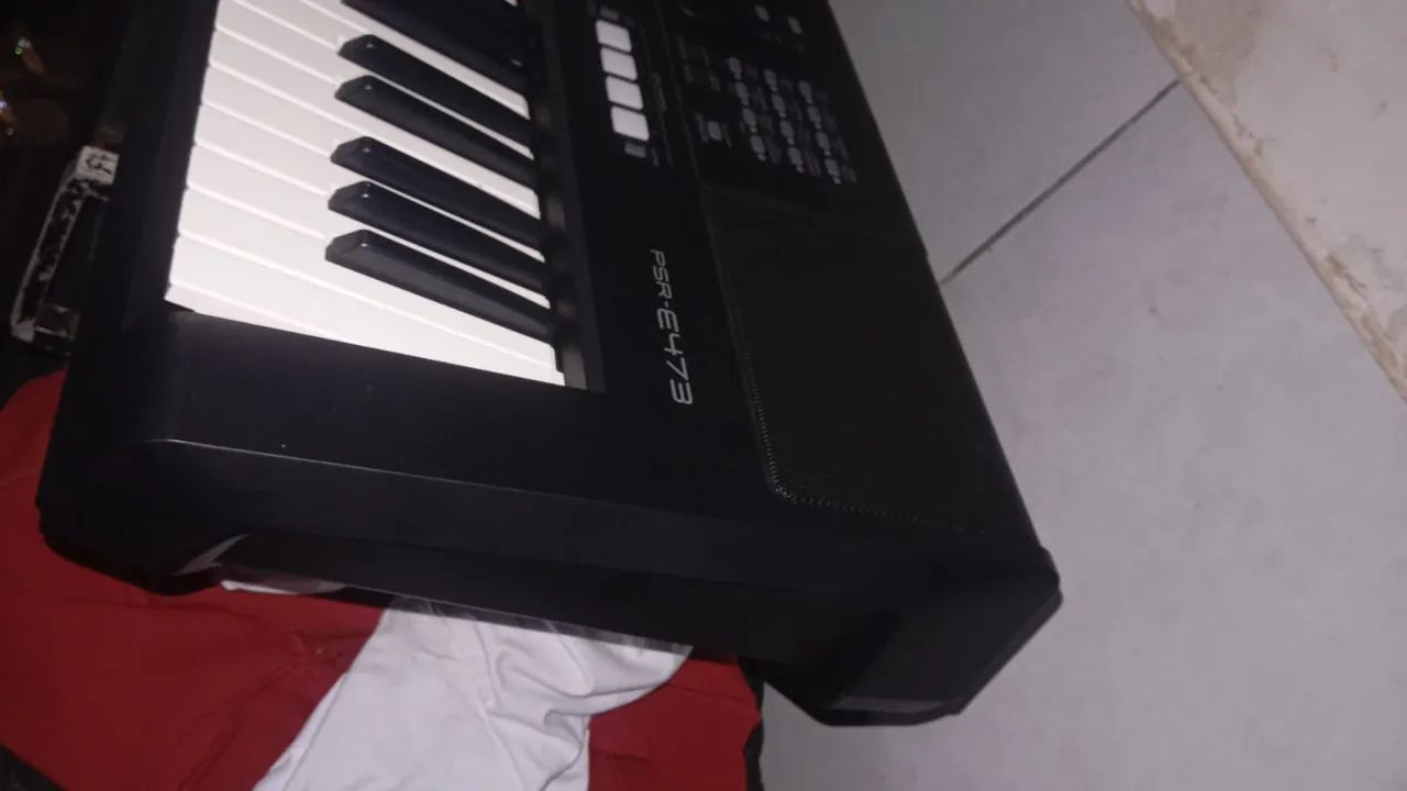 Excelente teclado PSR E 473 já sampleado com USB  - Foto 2